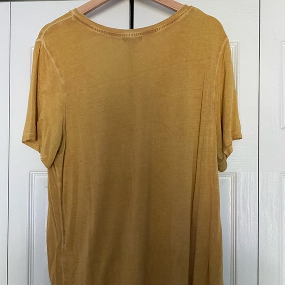 mustard tee with tie - Picture 2 of 3